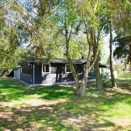 Three-bedroom Holiday In Rodby 26 Holiday home Kramnitse