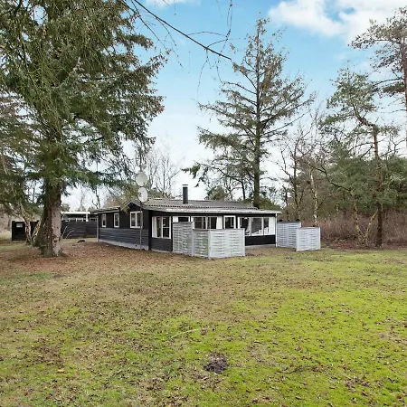 Three-bedroom Holiday In Rodby 26