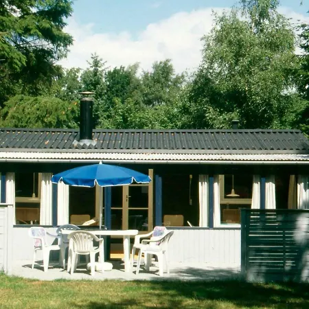 Three-bedroom Holiday In Rodby 26 Holiday home Kramnitse
