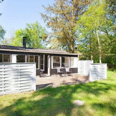 Three-bedroom Holiday In Rodby 26 Kramnitse