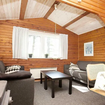 Three-bedroom Holiday In Rodby 26 * Kramnitse